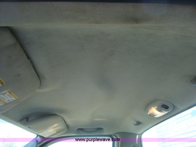 image for item A1869 2006 Ford F350 XL 4x2 truck cab and chassis