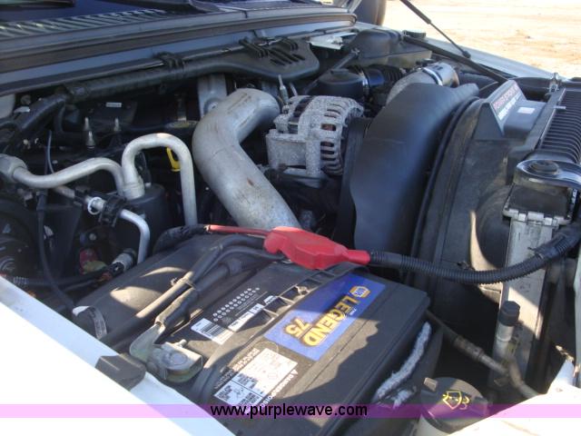 image for item A1869 2006 Ford F350 XL 4x2 truck cab and chassis