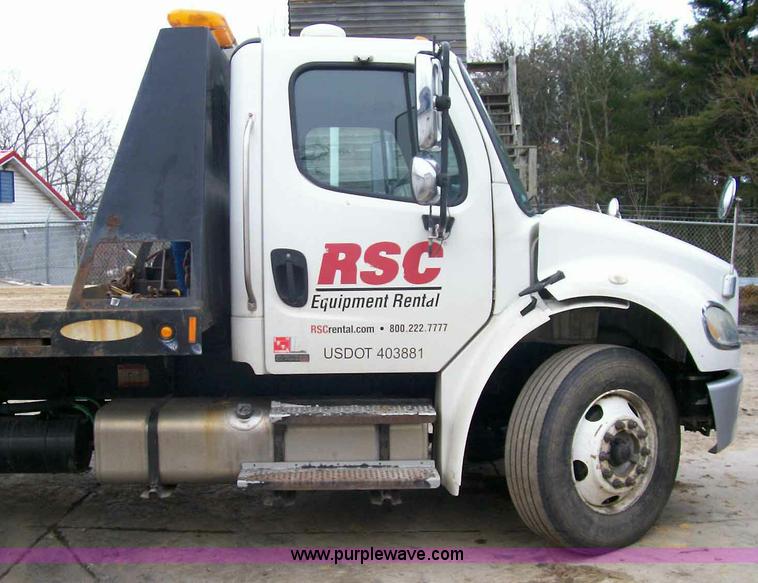 image for item A1873 2006 Freightliner M2 106 roll back truck