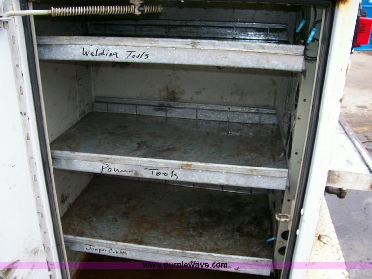 image for item A1874 2004 Ford F350 XL Super Duty service truck