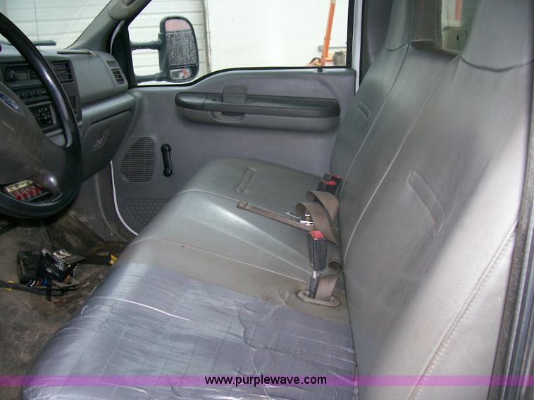 image for item A1874 2004 Ford F350 XL Super Duty service truck