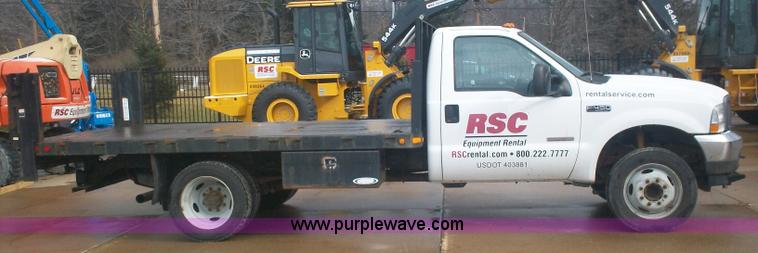 image for item A1876 2004 Ford F450 XLD flatbed truck