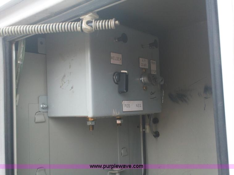 image for item A1877 2004 Ford F550 Super Duty service truck