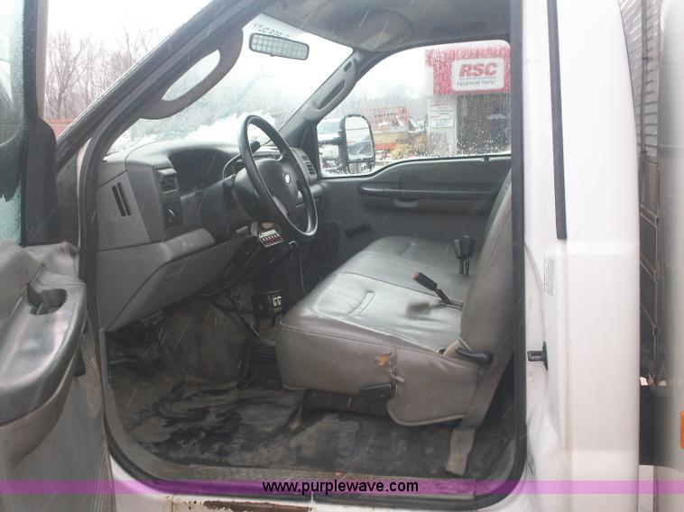 image for item A1877 2004 Ford F550 Super Duty service truck