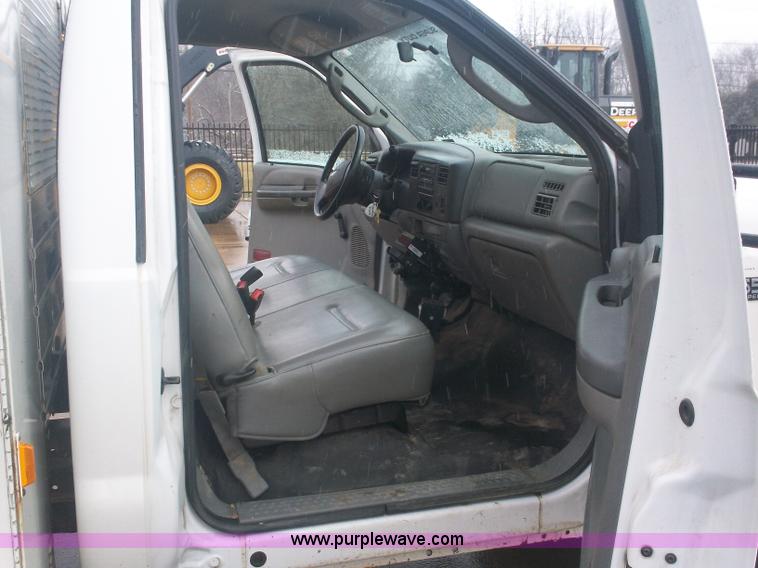 image for item A1877 2004 Ford F550 Super Duty service truck