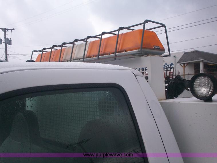 image for item A1877 2004 Ford F550 Super Duty service truck