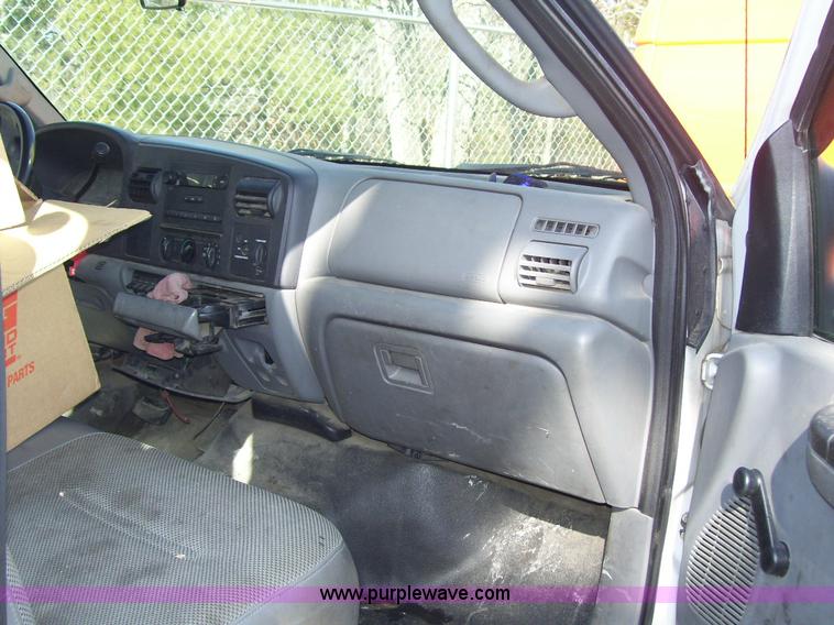 image for item A1880 2006 Ford F550 service truck