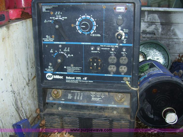 image for item A1880 2006 Ford F550 service truck