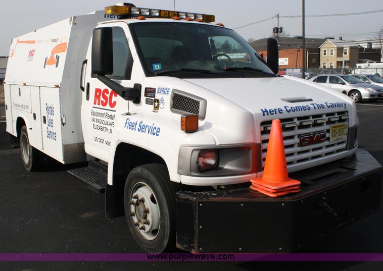 image for item A1881 2007 GMC C5500 service truck