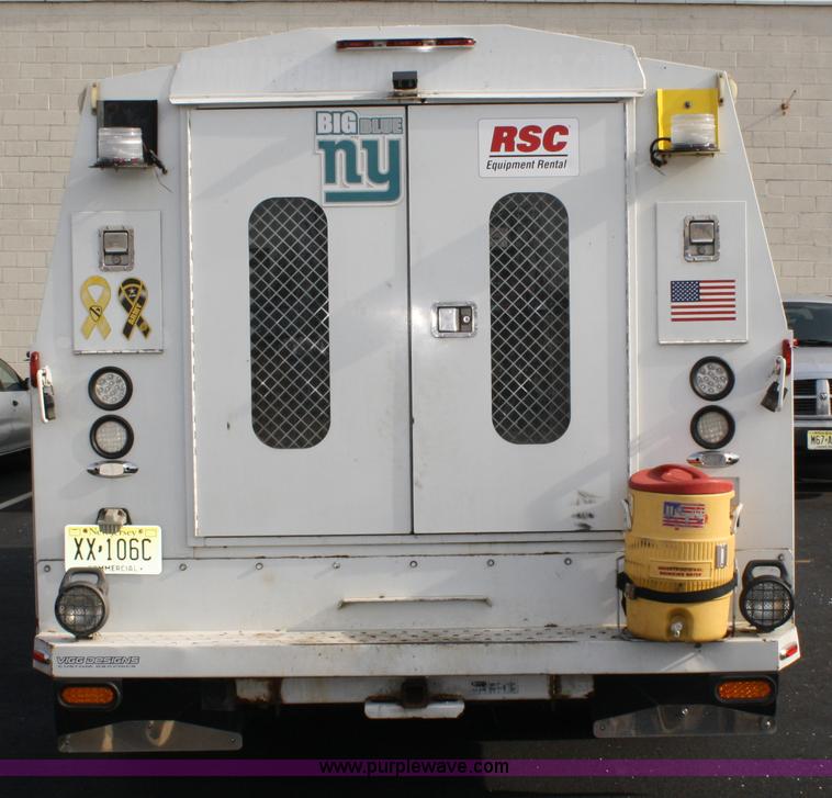 image for item A1881 2007 GMC C5500 service truck