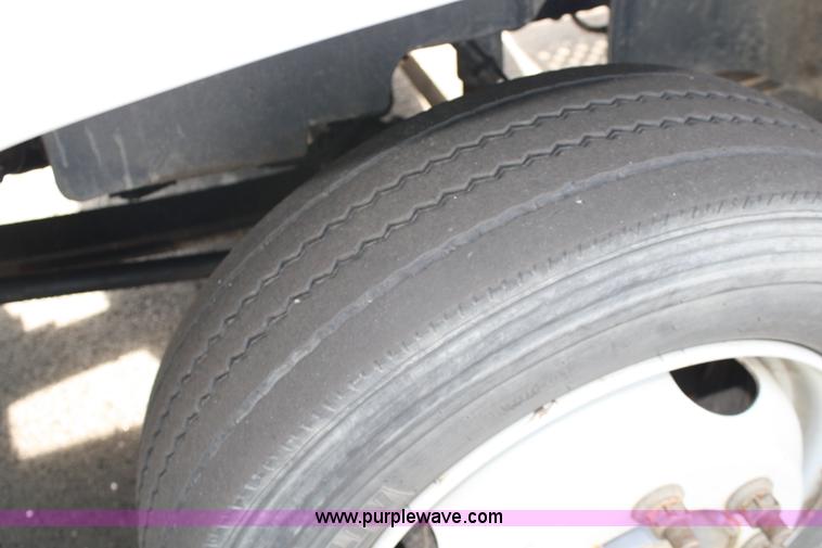 image for item A1881 2007 GMC C5500 service truck