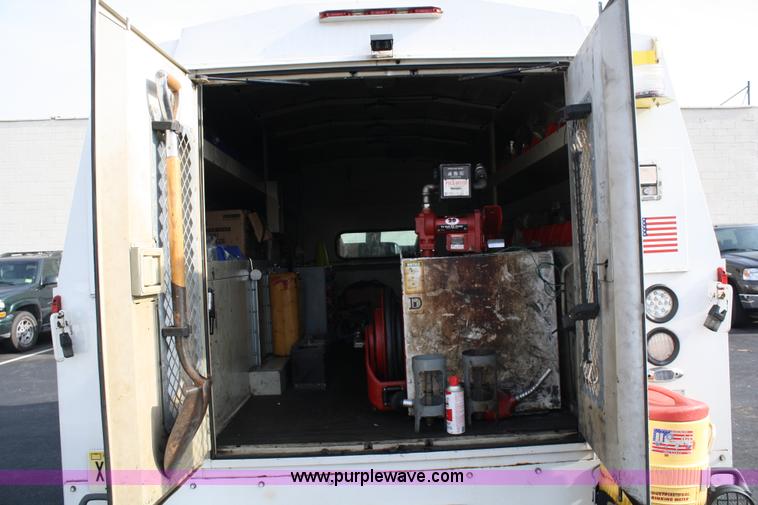 image for item A1881 2007 GMC C5500 service truck