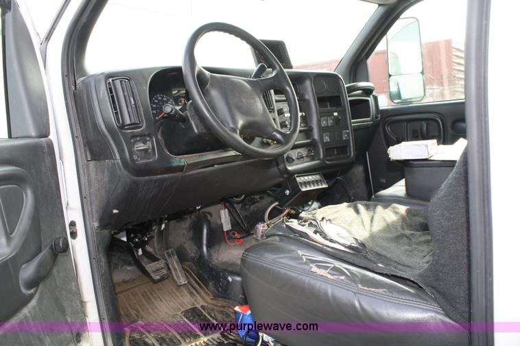 image for item A1881 2007 GMC C5500 service truck