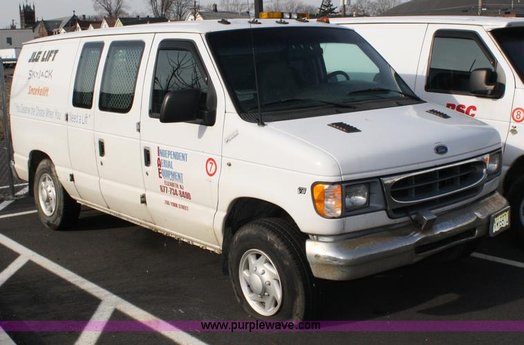 image for item A1883 2002 Ford E350 cargo van