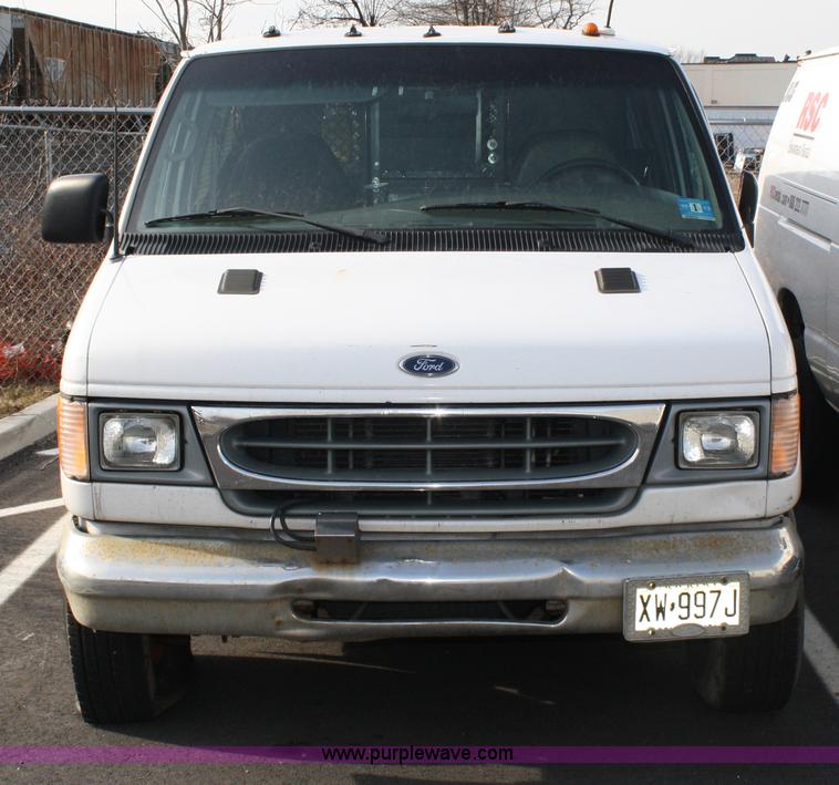 image for item A1883 2002 Ford E350 cargo van