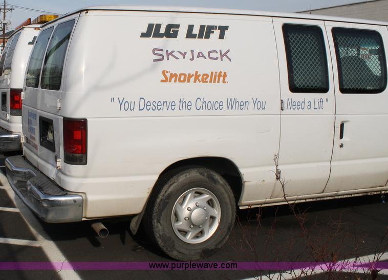 image for item A1883 2002 Ford E350 cargo van