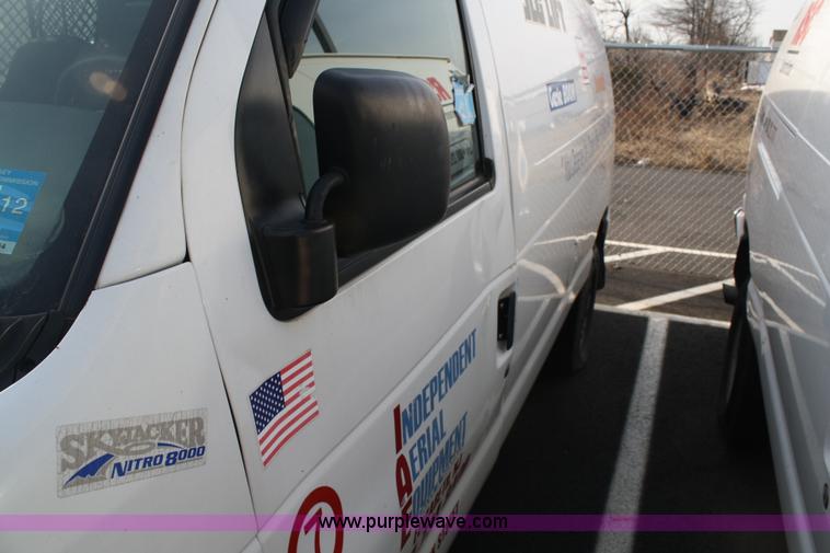 image for item A1883 2002 Ford E350 cargo van