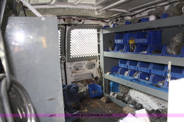 image for item A1883 2002 Ford E350 cargo van