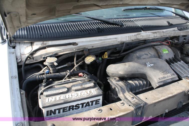 image for item A1883 2002 Ford E350 cargo van