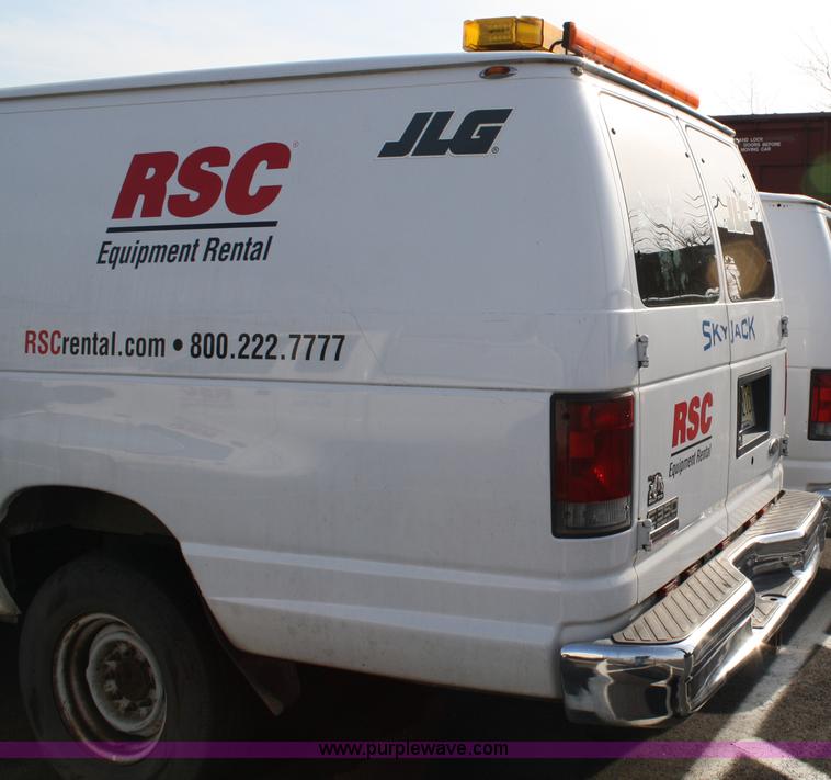 image for item A1884 2005 Ford E350 cargo van