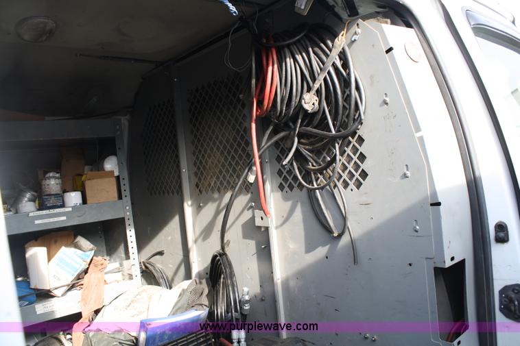 image for item A1884 2005 Ford E350 cargo van