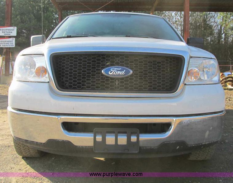 image for item A4928 2007 Ford F150 XLT pickup truck