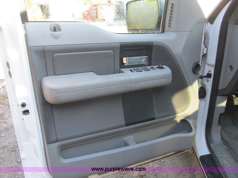 image for item A4928 2007 Ford F150 XLT pickup truck