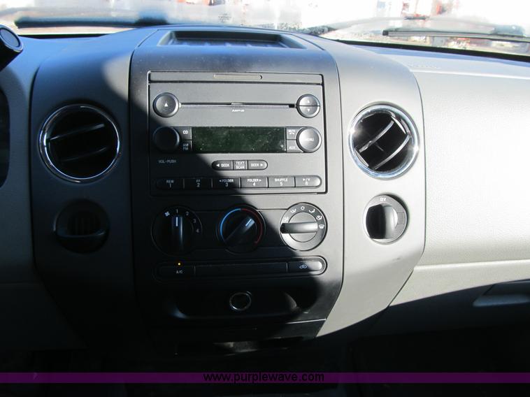 image for item A4928 2007 Ford F150 XLT pickup truck