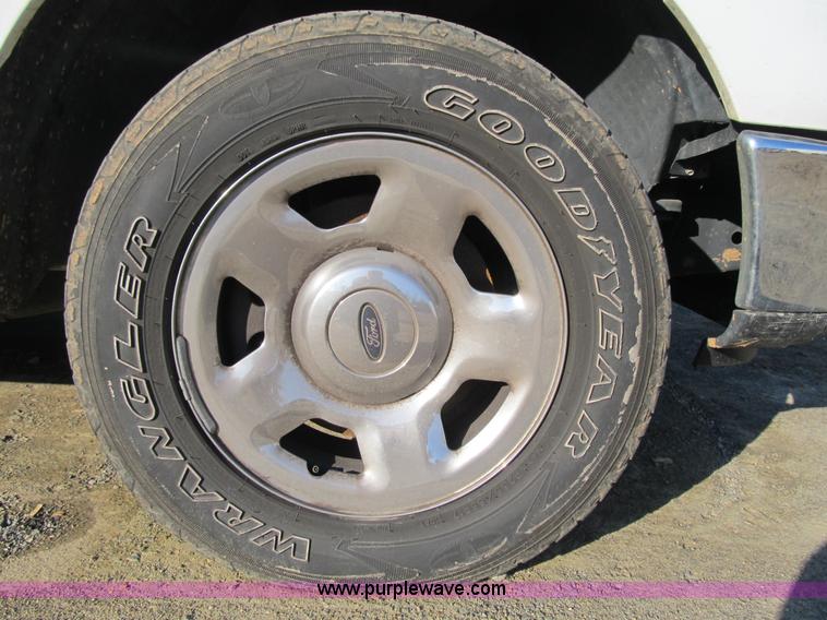 image for item A4928 2007 Ford F150 XLT pickup truck