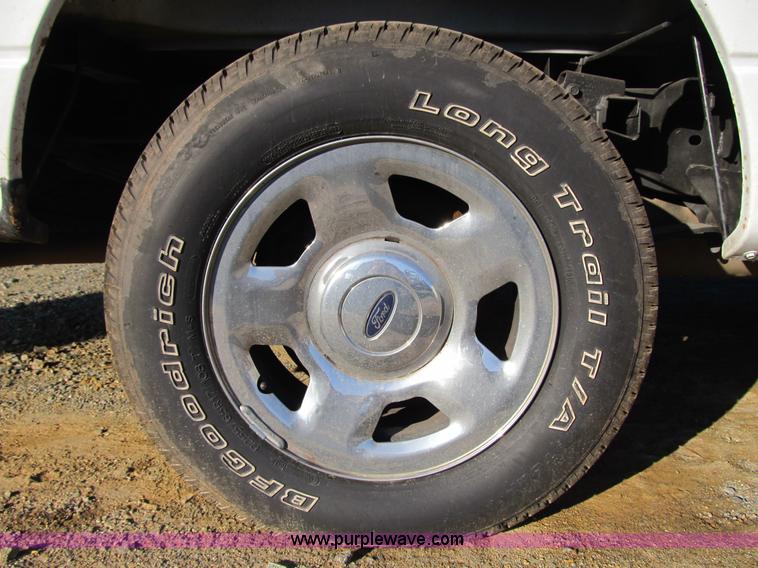 image for item A4928 2007 Ford F150 XLT pickup truck