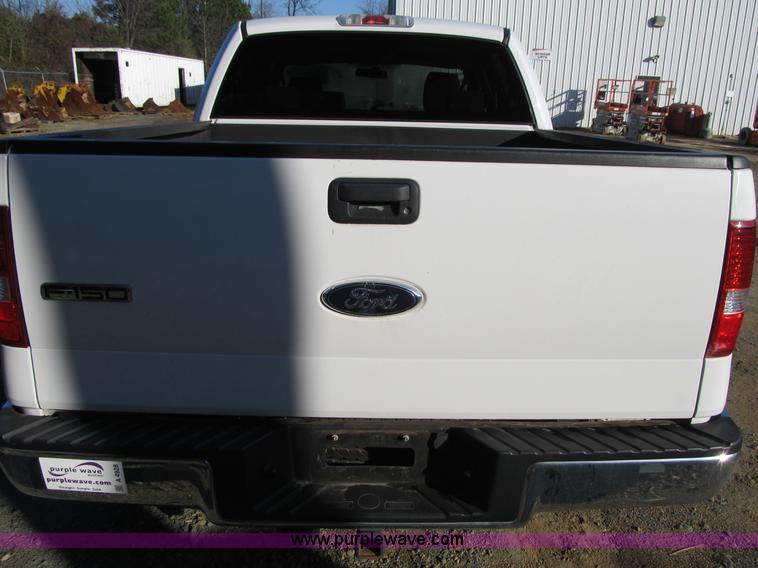 image for item A4928 2007 Ford F150 XLT pickup truck