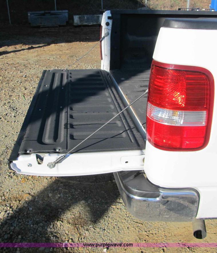 image for item A4928 2007 Ford F150 XLT pickup truck