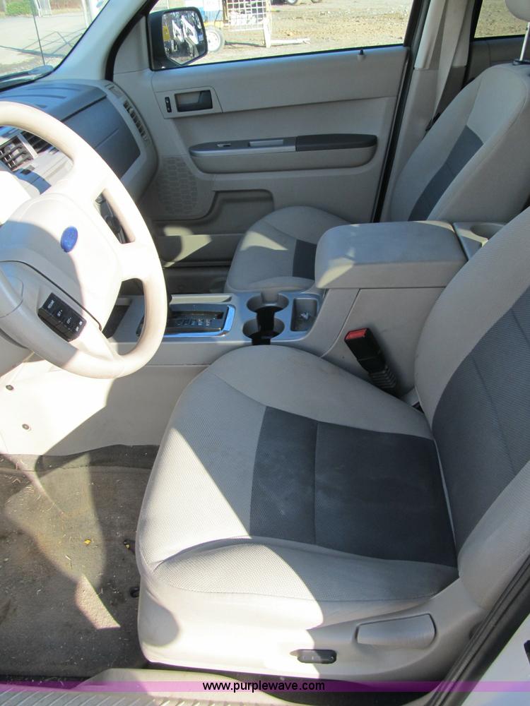 image for item A4929 2008 Ford Escape SUV
