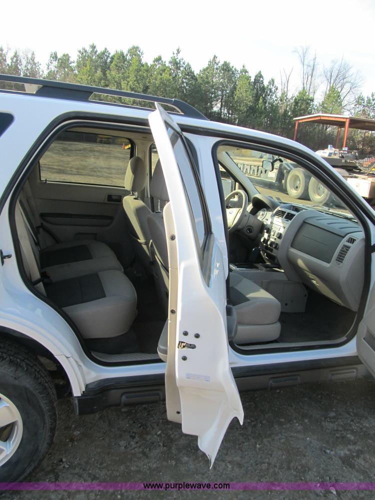 image for item A4929 2008 Ford Escape SUV
