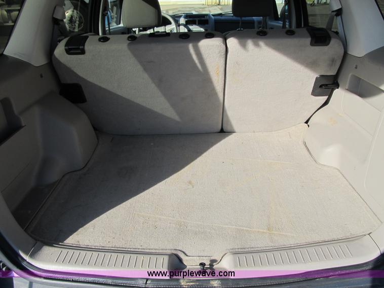 image for item A4929 2008 Ford Escape SUV