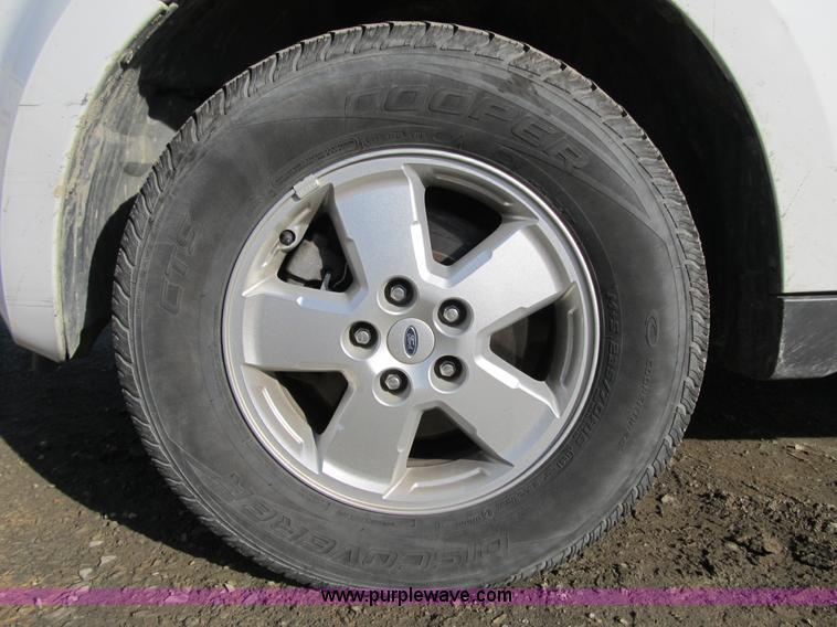 image for item A4929 2008 Ford Escape SUV