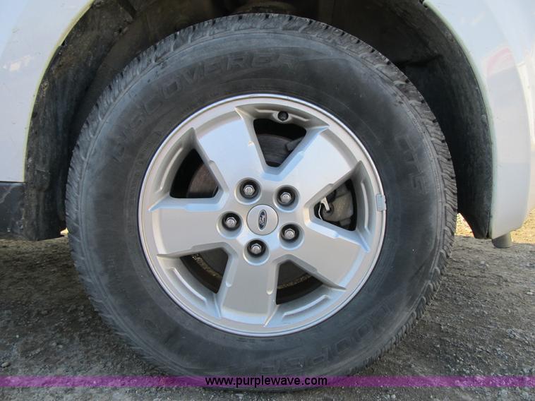 image for item A4929 2008 Ford Escape SUV