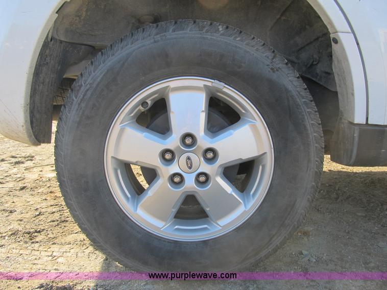 image for item A4929 2008 Ford Escape SUV