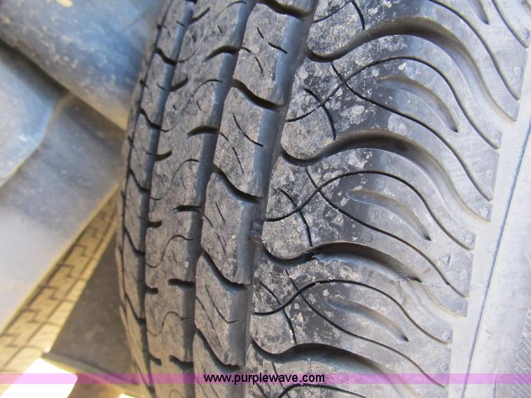 image for item A4929 2008 Ford Escape SUV