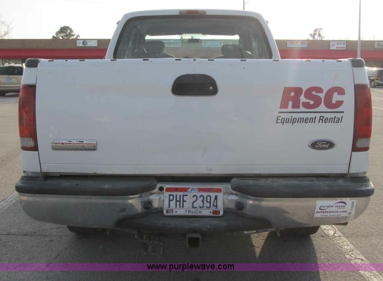 image for item A4930 2006 Ford F250 XLT Super Duty pickup truck