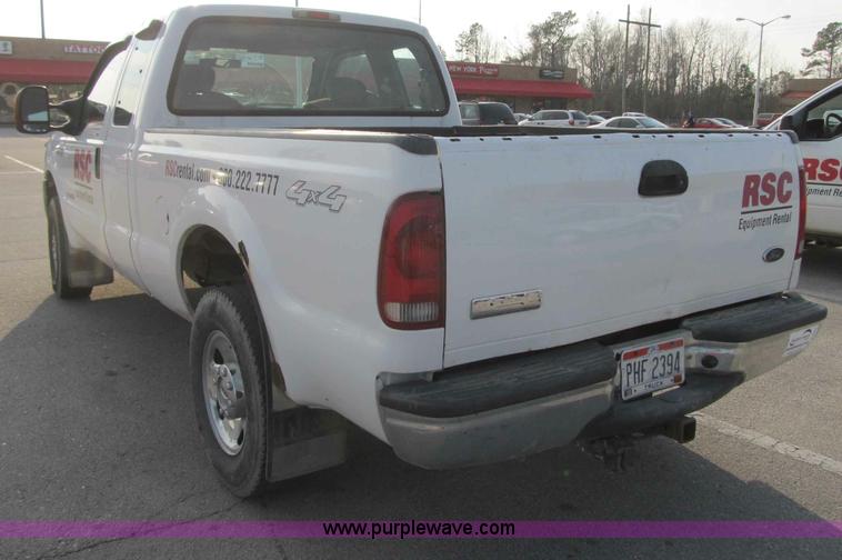 image for item A4930 2006 Ford F250 XLT Super Duty pickup truck