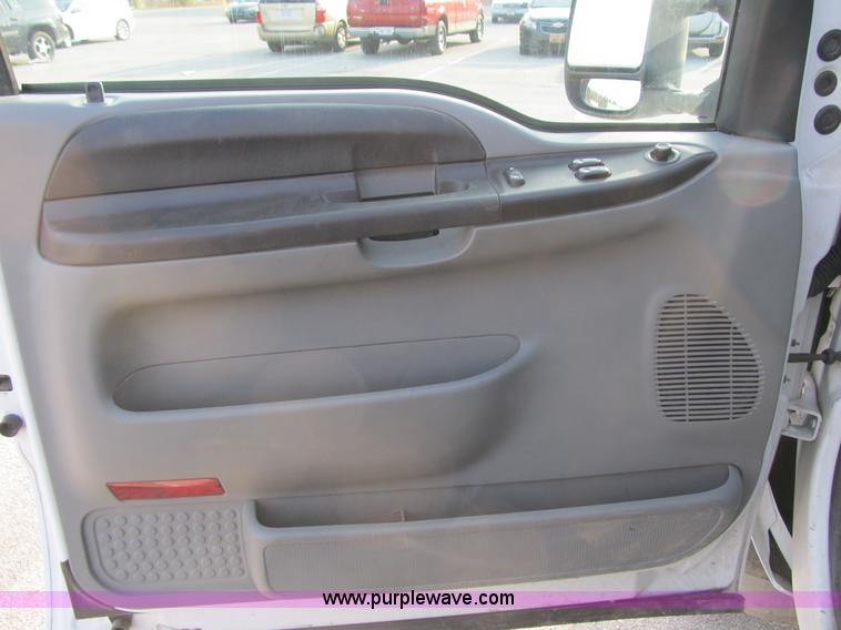 image for item A4930 2006 Ford F250 XLT Super Duty pickup truck