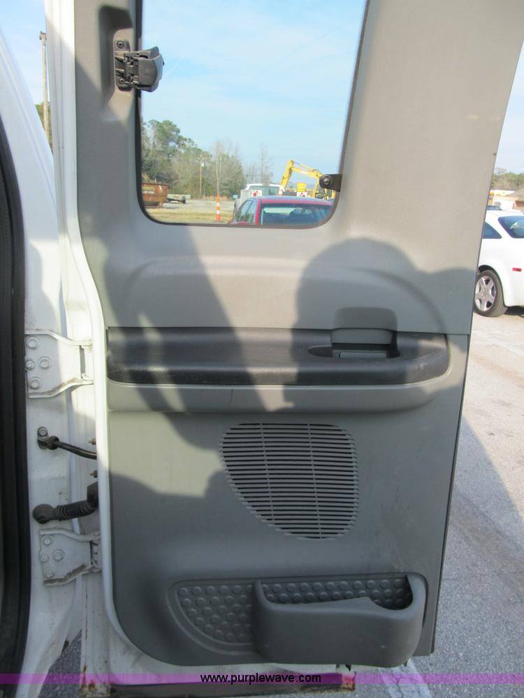 image for item A4930 2006 Ford F250 XLT Super Duty pickup truck