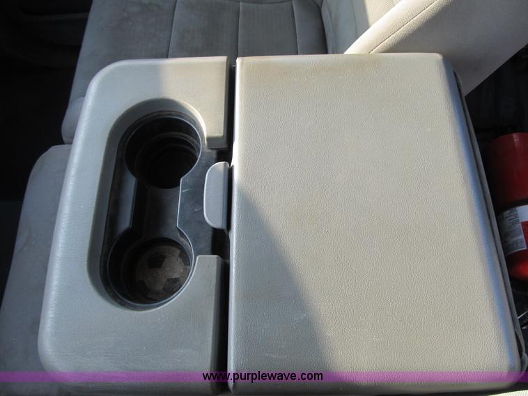 image for item A4930 2006 Ford F250 XLT Super Duty pickup truck