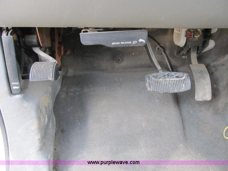 image for item A4930 2006 Ford F250 XLT Super Duty pickup truck