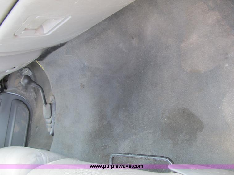 image for item A4930 2006 Ford F250 XLT Super Duty pickup truck