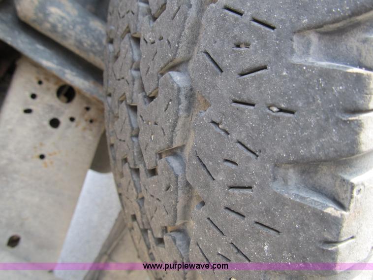 image for item A4930 2006 Ford F250 XLT Super Duty pickup truck