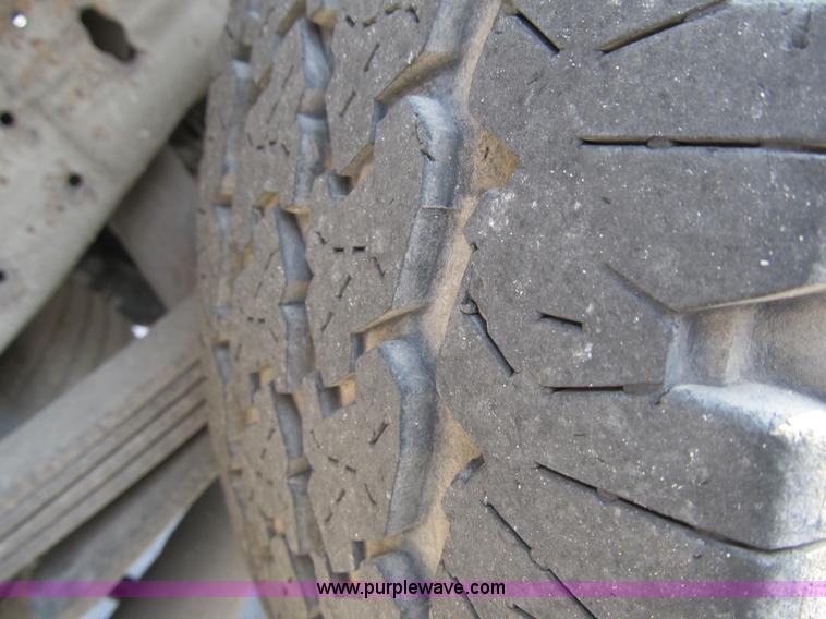 image for item A4930 2006 Ford F250 XLT Super Duty pickup truck