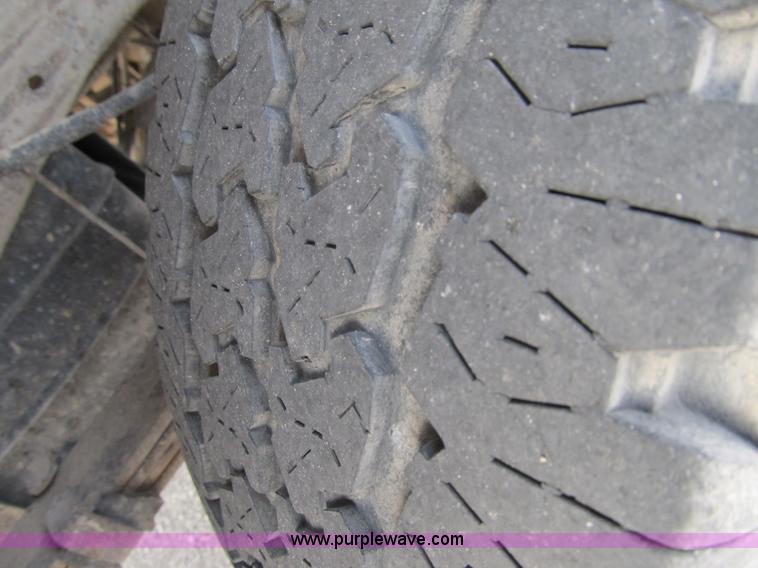 image for item A4930 2006 Ford F250 XLT Super Duty pickup truck