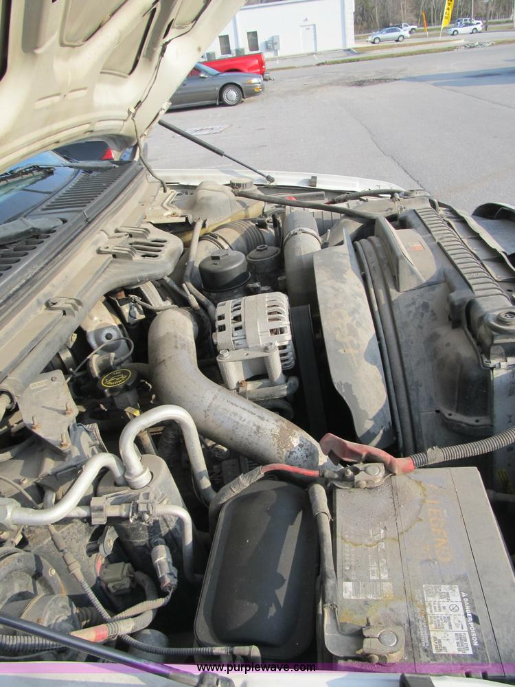 image for item A4930 2006 Ford F250 XLT Super Duty pickup truck